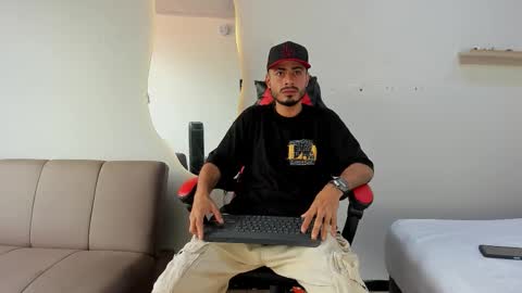 Snapshot of matthewcullenn chatting on 01/18/26, 08:12 Matthew online show from 01/18/26, 08:12