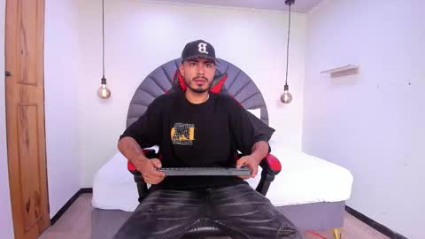 Snapshot of matthewcullenn chatting on 02/03/26, 07:41 Matthew online show from 02/03/26, 07:41