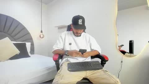 Snapshot of matthewcullenn chatting on 02/08/26, 07:50 Matthew online show from 02/08/26, 07:50