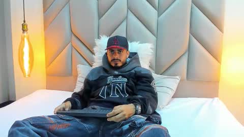 Snapshot of matthewcullenn chatting on 02/10/26, 05:22 Matthew online show from 02/10/26, 05:22