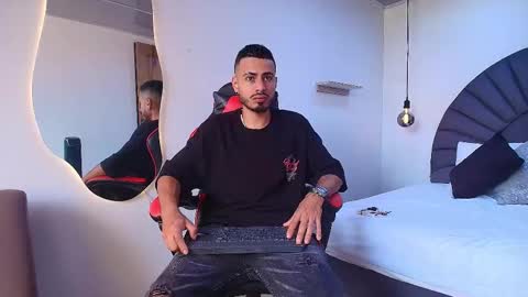 Snapshot of matthewcullenn chatting on 02/14/26, 09:11 Matthew online show from 02/14/26, 09:11