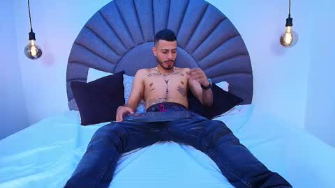 Snapshot of matthewcullenn chatting on 02/15/26, 08:27 Matthew online show from 02/15/26, 08:27