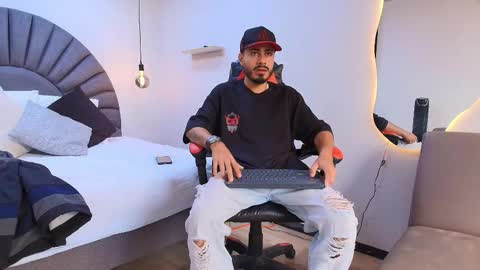 Snapshot of matthewcullenn chatting on 02/26/26, 09:03 Matthew online show from 02/26/26, 09:03