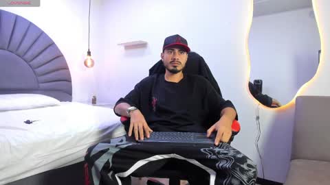 Matthew online show from 04/13/26, 03:23