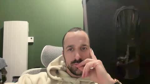 M online show from 02/19/26, 10:39