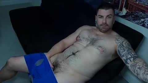 Snapshot of matthiasblues chatting on 02/18/25, 02:05 MatthiasBlues online show from 02/18/25, 02:05