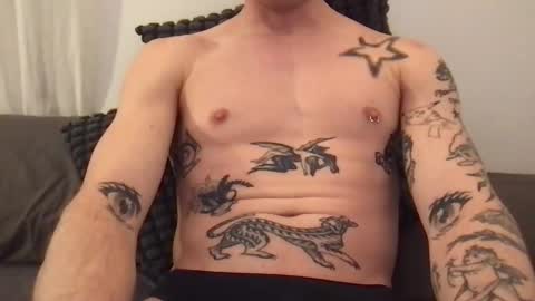 Snapshot of mattioss chatting on 02/19/26, 11:23 mattioss online show from 02/19/26, 11:23