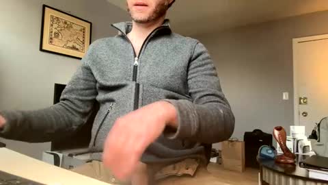 Snapshot of mattiufr chatting on 12/17/25, 05:08 Matt online show from 12/17/25, 05:08