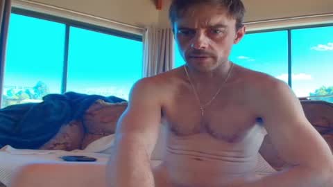 Snapshot of mattlesnake_101 chatting on 12/21/25, 10:06 mattlesnake_101 online show from 12/21/25, 10:06