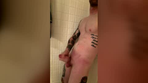 Snapshot of mattyice734 chatting on 12/21/25, 07:43 mattyice734 online show from 12/21/25, 07:43