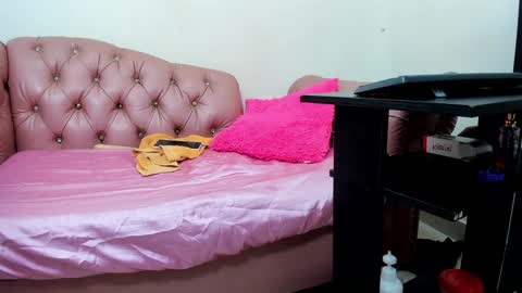 Snapshot of mature_beautiful chatting on 12/26/24, 03:53 Lucy online show from 12/26/24, 03:53