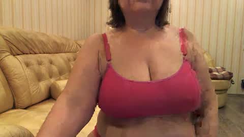 Cat online show from 01/25/25, 02:15