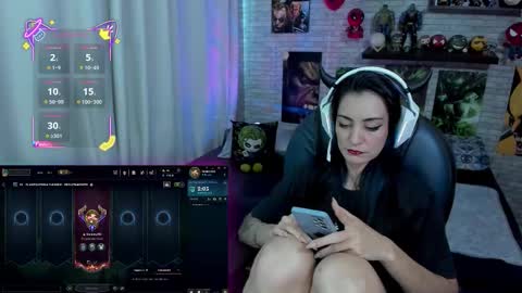 Snapshot of mature_gamer chatting on 11/18/25, 04:33 Nath online show from 11/18/25, 04:33