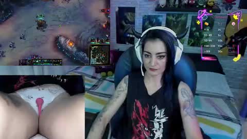 Snapshot of mature_gamer chatting on 12/18/25, 04:35 Nath online show from 12/18/25, 04:35