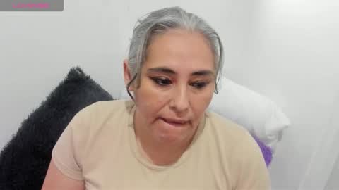 Snapshot of mature_gold1 chatting on 02/09/26, 11:47 danna mature online show from 02/09/26, 11:47