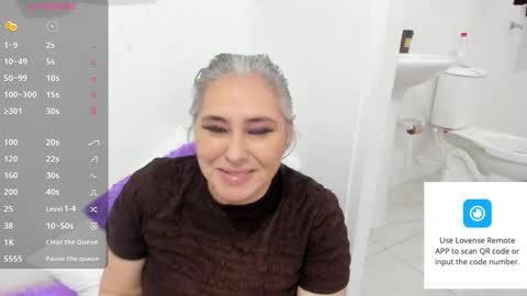 Snapshot of mature_gold1 chatting on 02/12/26, 12:00 danna mature online show from 02/12/26, 12:00