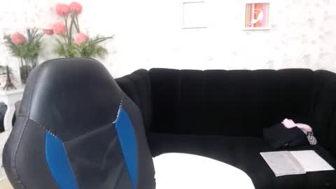 Martina online show from 02/15/25, 08:54