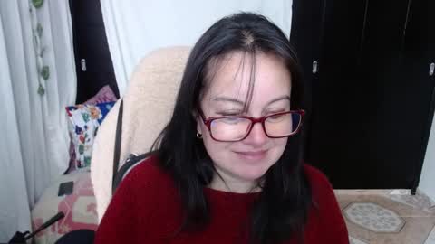 Snapshot of mature_wolf chatting on 12/19/24, 02:57 Sonia online show from 12/19/24, 02:57