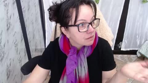 Snapshot of mature_wolf chatting on 02/25/25, 04:21 Sonia online show from 02/25/25, 04:21