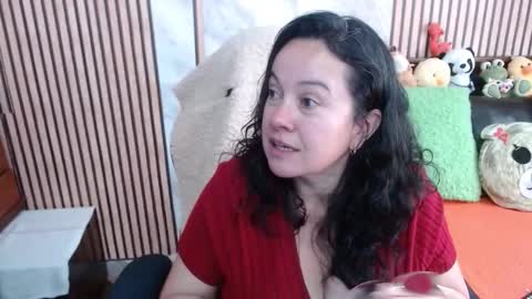 Snapshot of mature_wolf chatting on 09/17/25, 03:46 Sonia online show from 09/17/25, 03:46