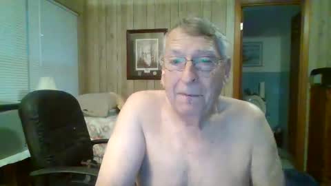 Snapshot of maturecouple1954 chatting on 01/10/25, 12:26 SXECPL55 at G mail Dot Com online show from 01/10/25, 12:26