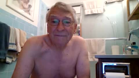 Snapshot of maturecouple1954 chatting on 04/29/26, 02:15 SXECPL55 at G mail Dot Com online show from 04/29/26, 02:15
