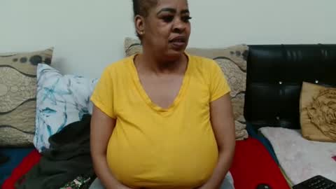 Snapshot of maturedbootyqueen chatting on 05/11/26, 11:27 QUEEN online show from 05/11/26, 11:27