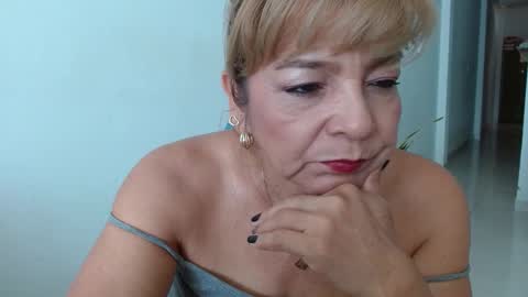 Snapshot of maturetigress4c chatting on 02/06/25, 01:21 Cecilia online show from 02/06/25, 01:21