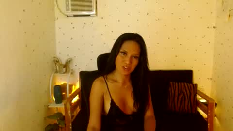 Snapshot of maturity_mommy_intown chatting on 09/27/25, 06:40 maturity_mommy_intown online show from 09/27/25, 06:40