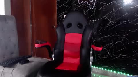 Snapshot of maty_hard chatting on 03/06/25, 03:13 Matias online show from 03/06/25, 03:13