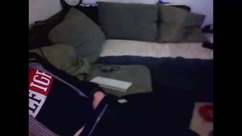 Snapshot of matzestr95 chatting on 12/19/25, 03:02 matzestr95 online show from 12/19/25, 03:02