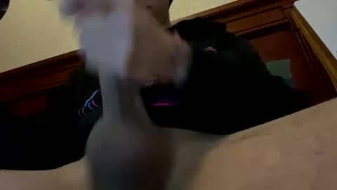 Snapshot of mau_fire chatting on 12/09/24, 12:01 mau online show from 12/09/24, 12:01