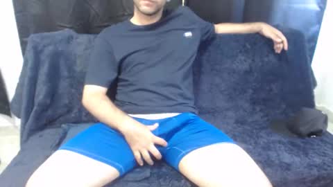 Mau and Lauren online show from 04/05/26, 06:27