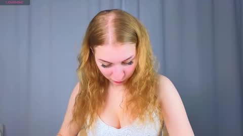 maureencoombs online show from 09/24/25, 04:05