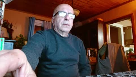 Snapshot of mauriceandre chatting on 12/04/24, 11:08 Maurice online show from 12/04/24, 11:08