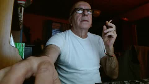 Snapshot of mauriceandre chatting on 12/09/24, 11:47 Maurice online show from 12/09/24, 11:47