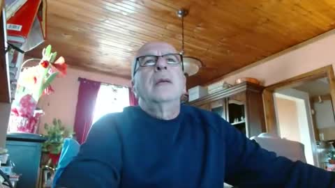 Snapshot of mauriceandre chatting on 01/02/25, 04:24 Maurice online show from 01/02/25, 04:24