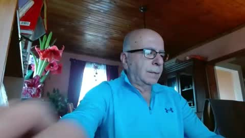 Snapshot of mauriceandre chatting on 01/07/25, 02:08 Maurice online show from 01/07/25, 02:08