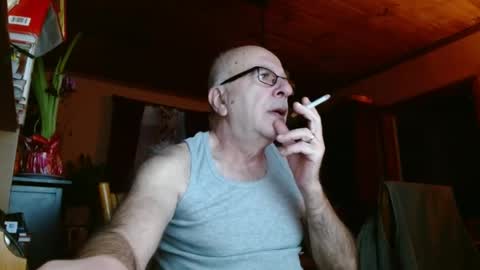 Snapshot of mauriceandre chatting on 01/16/25, 11:37 Maurice online show from 01/16/25, 11:37