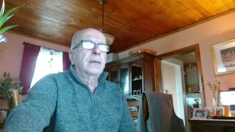 Snapshot of mauriceandre chatting on 02/13/25, 02:20 Maurice online show from 02/13/25, 02:20