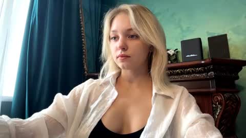 Eva  1st day online show from 07/07/26, 06:47