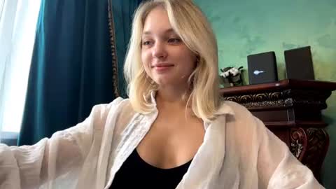 Eva  1st day online show from 07/07/26, 07:23