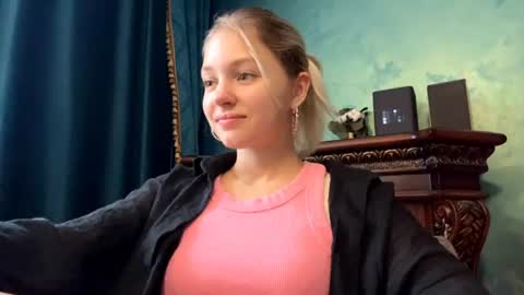 Eva  1st day online show from 07/15/26, 06:51