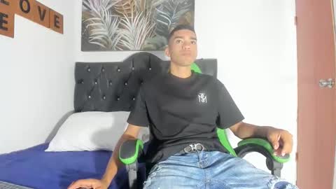 Snapshot of mauricio_smiith chatting on 03/02/26, 02:14 MAURICIO online show from 03/02/26, 02:14