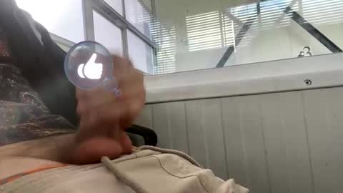 Snapshot of mauriciotoresss chatting on 10/11/25, 12:47 mauriciotoresss online show from 10/11/25, 12:47