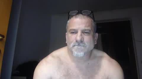 Snapshot of mauro1971 chatting on 11/08/25, 07:12 mauro1971 online show from 11/08/25, 07:12