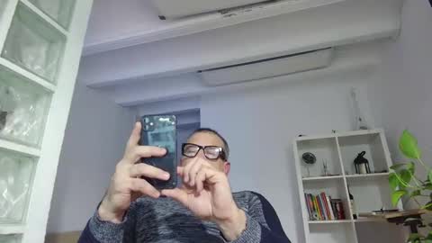 Snapshot of mauro1971 chatting on 11/18/25, 12:20 mauro1971 online show from 11/18/25, 12:20