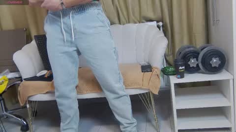 mauro_real_man online show from 10/14/25, 04:52