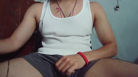 Snapshot of maurodirty chatting on 10/13/25, 06:41 Mauro online show from 10/13/25, 06:41