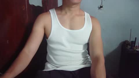 Snapshot of maurodirty chatting on 11/06/25, 09:26 Mauro online show from 11/06/25, 09:26